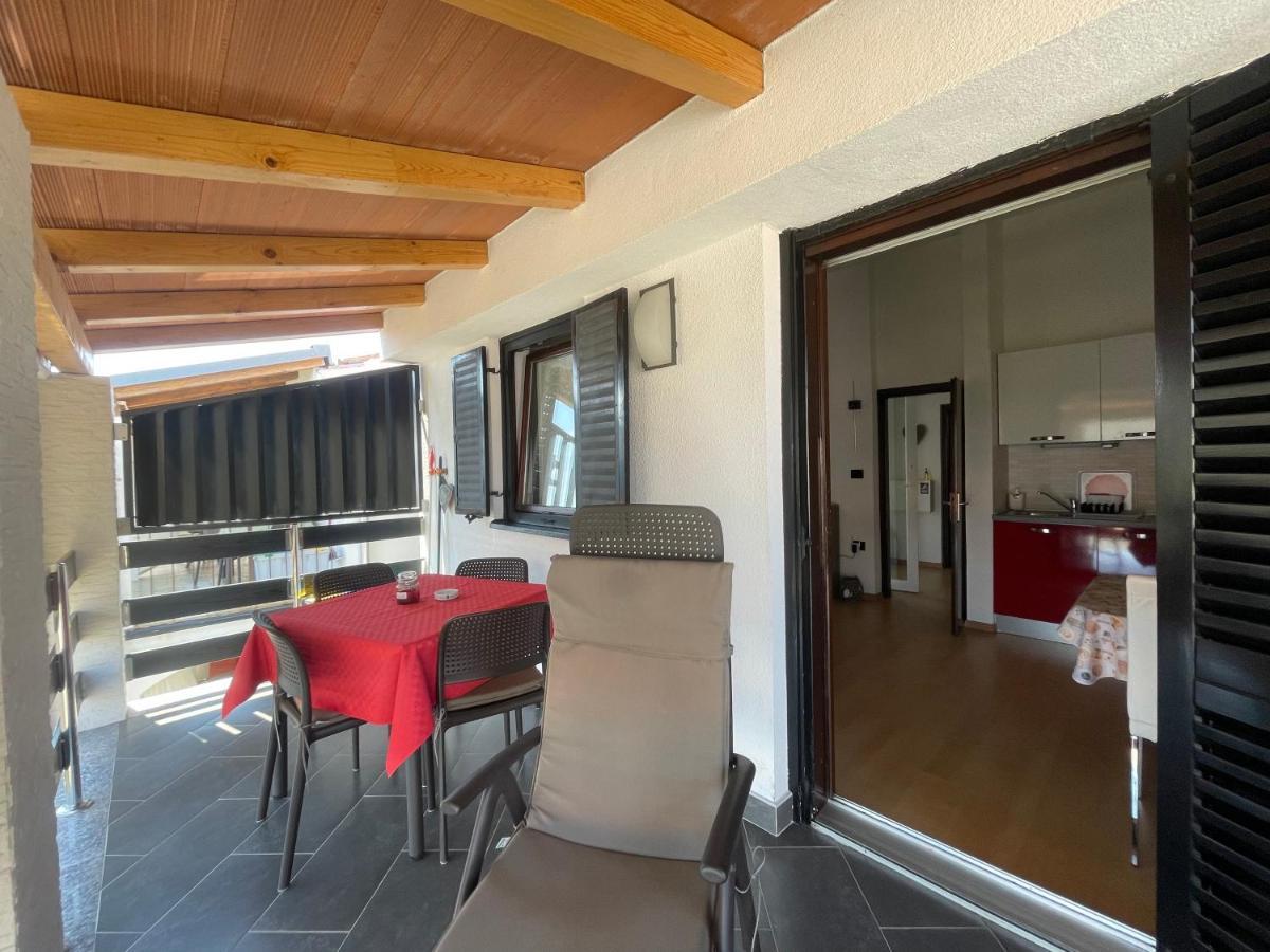 Residence4A-Appartamento Rosso Ravni Exterior photo